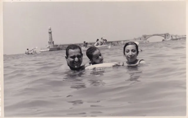 EGYPT VINTAGE PHOTO . CUTE Family at sea