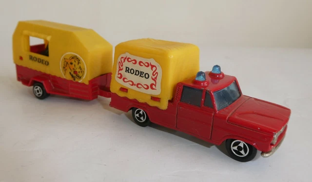 Voiture Miniature Majorette Ford Capri Avec Remorque Transport De Chevaux - Made In France - Année 1985