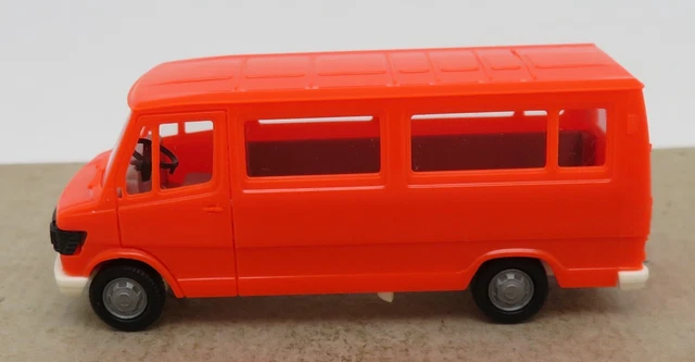 Lot 3 Modèles Miniatures Herpa HO 1/87 - Mercedes, Ford Transit, Porsche 924 Croix-Rouge