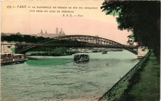CPA Paris 15e Paris-La Passerelle du Chemin de Fer des Invalides (311766)