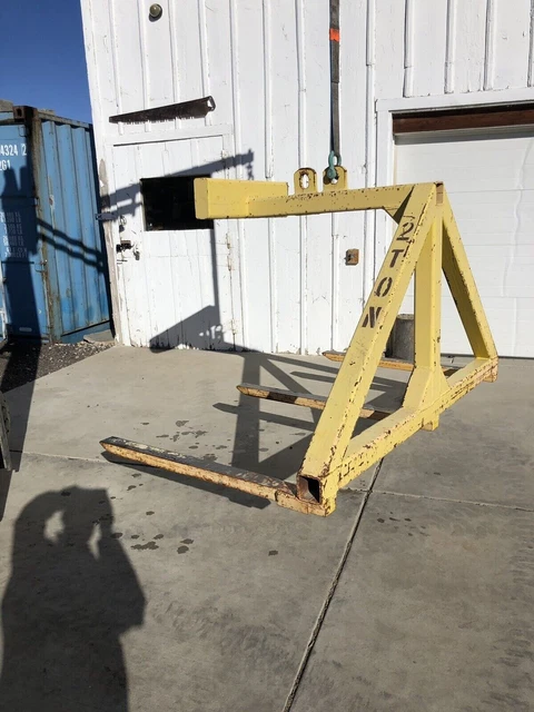 INDUSTRIAL HEAVY DUTY OVERHEAD CRANE PALLET PICKER/LIFTER 83” Wide 44” Forks
