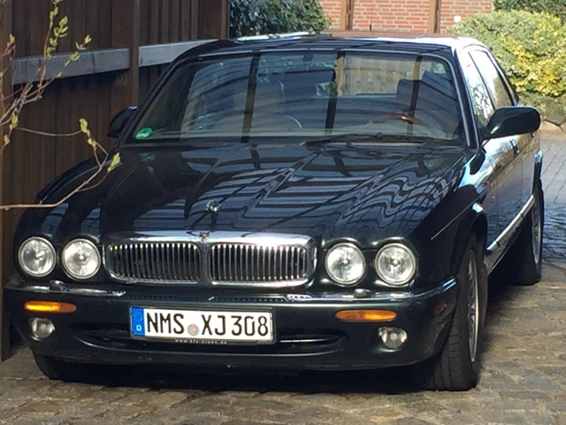 Jaguar XJ8 Sovereign (X308) EZ 13.01.1998 - TOP Ausstattung + teilrestauriert