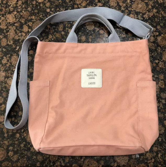 living traveling share bag