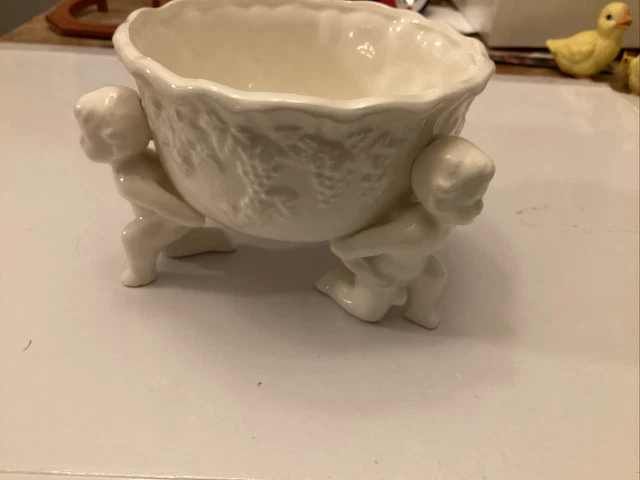Vintage Lefton Renaissance three cherubs holding dish with grapes
