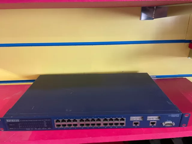 Netgear FSM726S 24 + 2 Port 10/100 Network Switch POWER ON BUT UNTESTED