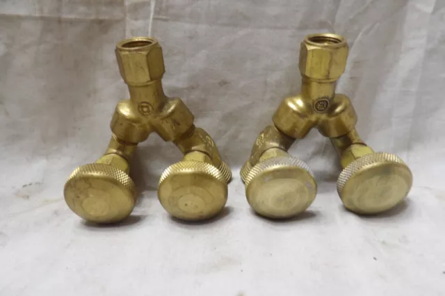 Pair of Oxygen Y Splitters