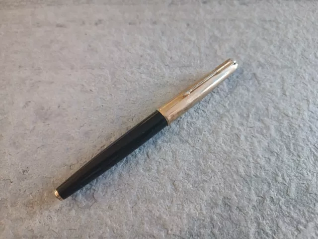 Fountain Pen (Estilografica) Parker 61 Resina Negra Y Capuchón De Oro Recambios