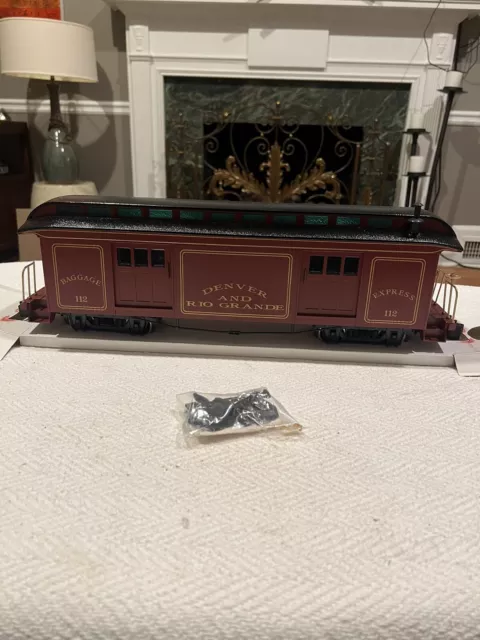 BACHMANN BIG HAULERS #97418 G DENVER & RIO GRANDE 4-Door Baggage (METAL WHEELS)