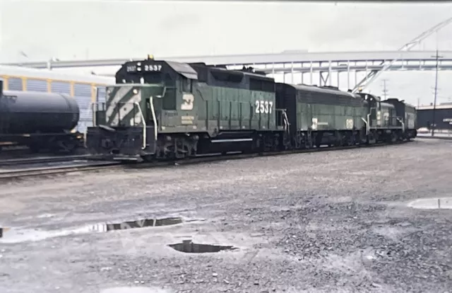 Vintage Photo Slide 1984 Train BN Burlington Northern Locomotive 2537