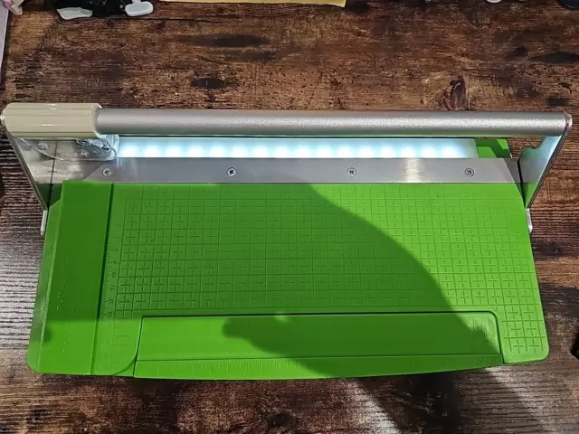Recortadora de papel recortado CutterPillar para álbum de recortes/fabricación de tarjetas