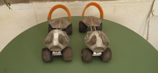 PATIN À ROULETTES de marque MECANO vintage (aurait besoin d'une