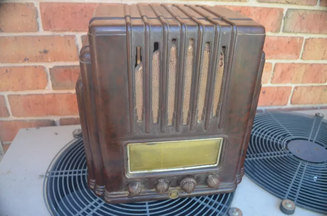 VINTAGE RADIO AWA THE FISK RADIOLA, 240v? BATTERY?