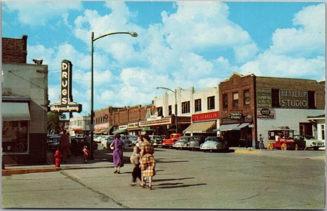 Bemidji, Minnesota Postcard "4th & Beltrami" Downtown Street Scene Chrome c1950s