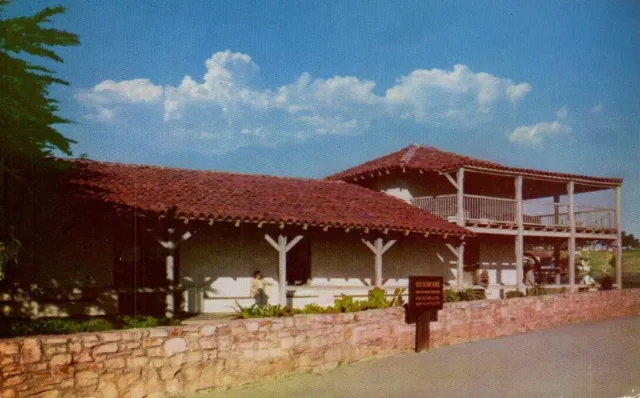 Postcard - California's First Government Building, Old Custom House  1451