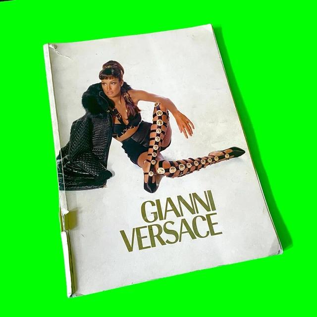 VERY RARE 🔥 1992 🔥 GIANNI VERSACE Catalog 🔥 IRVING PENN Iconic Fashion