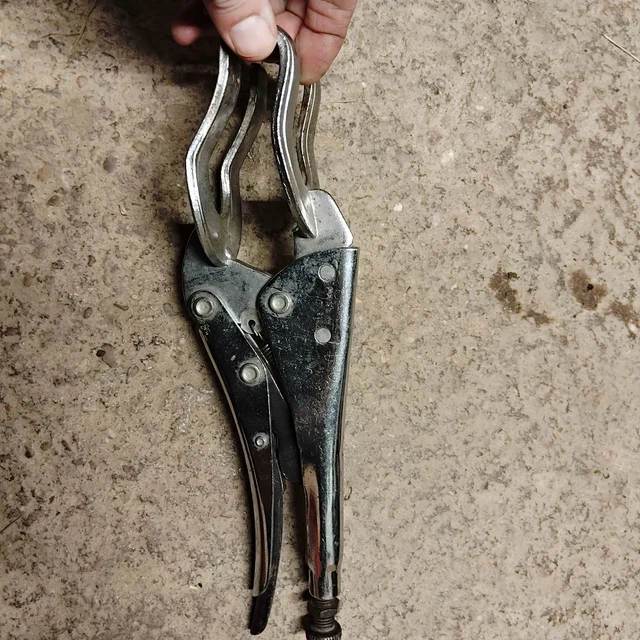 Pince-étau FACOM Modèle 521.100P D'occasion, Outillage Pro Solide