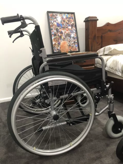 Wheelchair - Bariatric Extra Wide - Folding