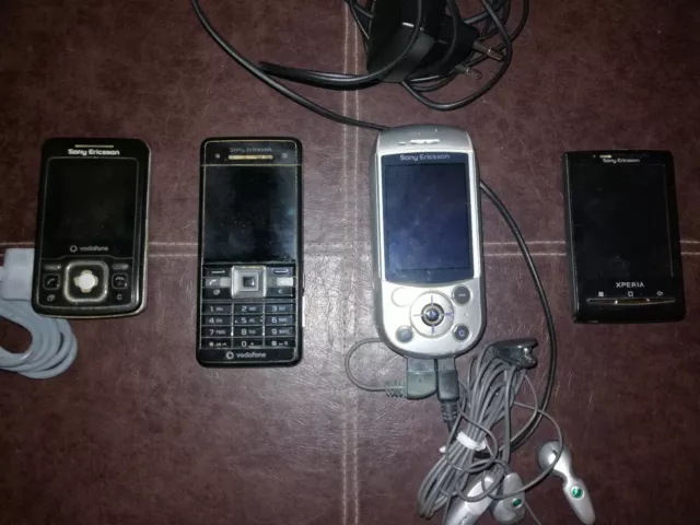 Sony Ericson Vintage Mobile Phones (4 Items)
