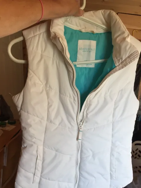 Women's Aeropostale Quilted Vest, White with Turquoise blue lining, Size Small