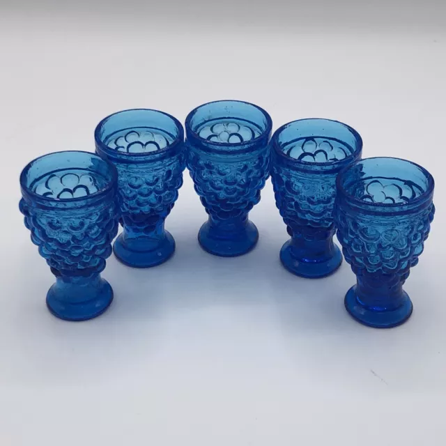 Royal Sips Premium Cocktail Shaker Set With Ice Ball Mold And Bamboo Stand  - Bar Tools And Bar Accessories - Bar Set Shakers Bartending Drink Mixer -  Drink Shaker Cocktail Set 