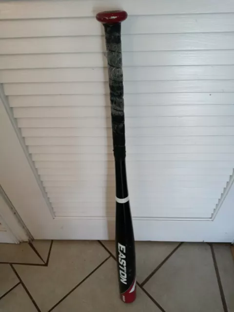 S200 Easton Softball Aluminum Bat Model SP8 Length 33" 26oz, Barrel 2 1/4" 98mph