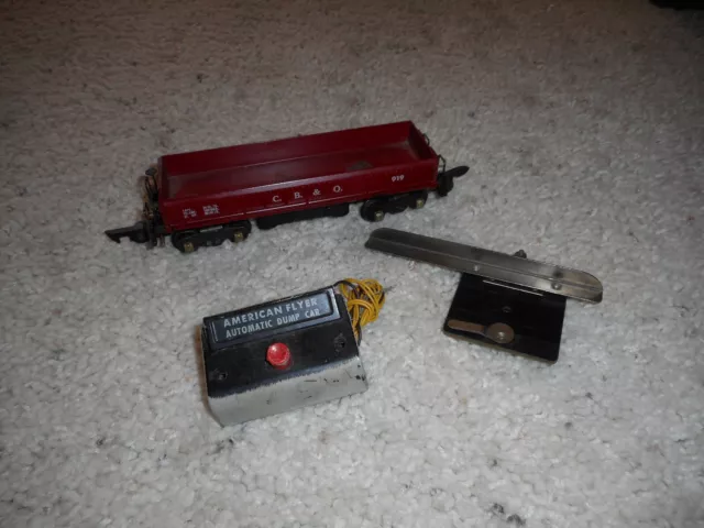 S  Guage American Flyer #719 Side Dump Gondola With #919 Body