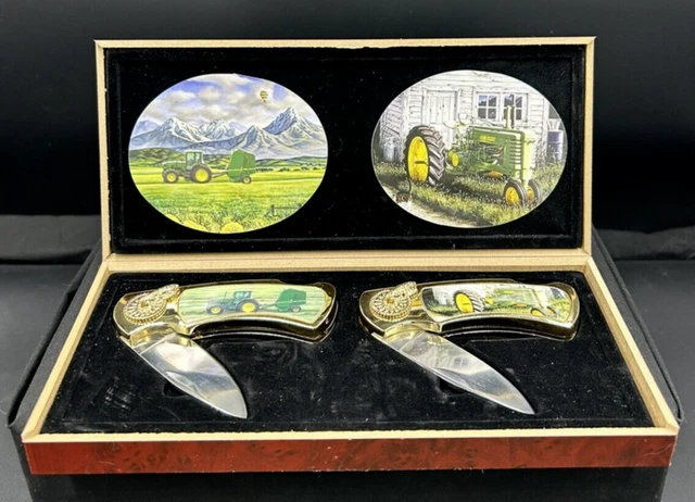 Set of Two Vintage John Deere Folding Knives in Collectors Box W/Tractor Scenes