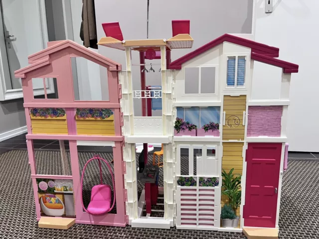 Barbie Townhouse, 3 Etagen, 5 Räume, Fahrstuhl, zusammenklappbar