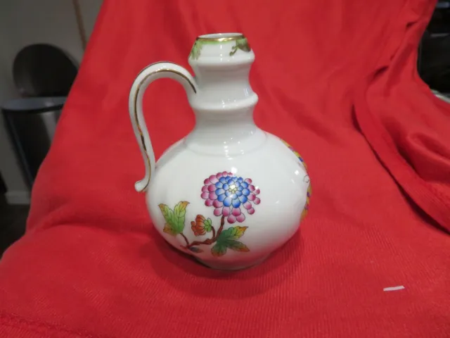 HEREND Hungary Queen Victoria 5" Vase Butterfly/Floral 3