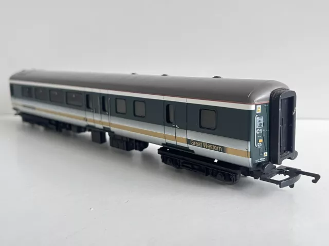 Hornby R4240 First Great Western Livery Mk2 Brake Standard Coach 9481 2