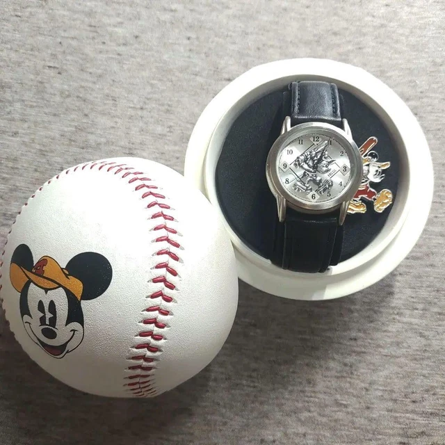 Mickey Mouse x FOSSIL Collaboration Watch Men's Ladies LI1669 model silver black