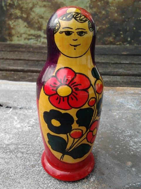 Matroschka  -  Babuschka  -  Steckpuppe  -  Matrjoschka  - 3 Holzpuppen