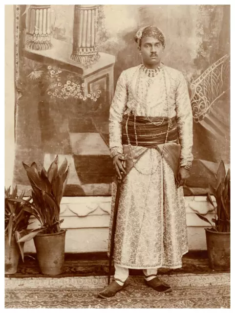 India, Portrait of a Maharajah, A Identifier vintage albumen print Tirage albu