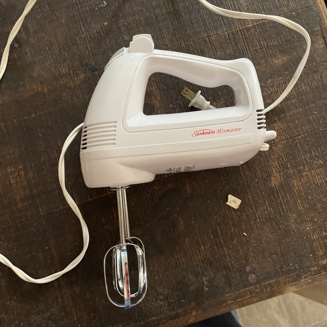 VINTAGE SUNBEAM MIXMASTER Hand Mixer 6 Speed Model 2486 With Beaters