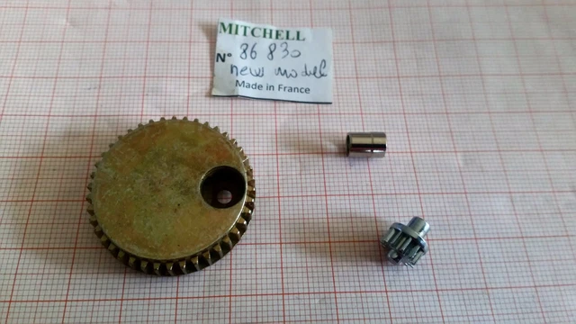 PIGNON MANIVELLE 498 &divers MOULINET MITCHELL CARRETE MULINELLO REEL PART 83520 EUR 20,00 - FR