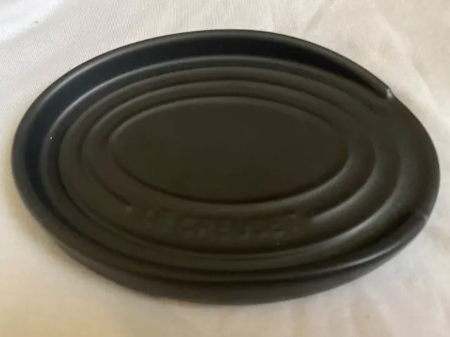 Le Creuset Cherry Spoon Rest Oval Matte Black Stoneware 6.5" New