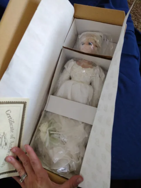 THE HERITAGE SIGNATURE COLLECTION Porcelain Doll Caitlan's Wedding Day 12322