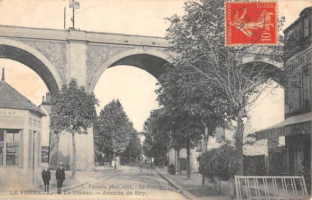 Cpa 94 Le Perreux / Le Viaduc / Avenue De Bry