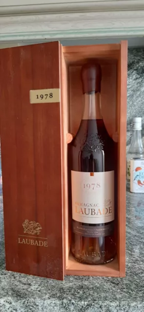 1 Bas Armagnac Cht de LAUBADE 1978. ( Coffret). Voir Détails.