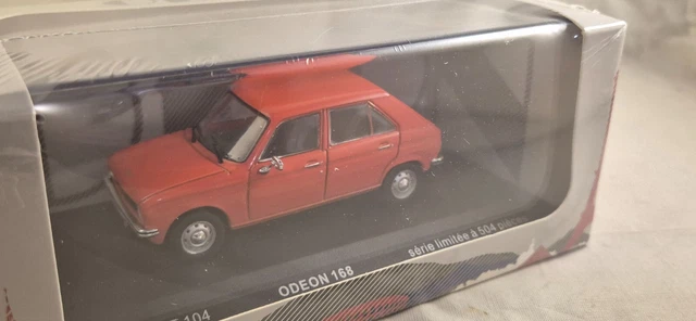 Semi-remorques miniatures jaunes 1:43