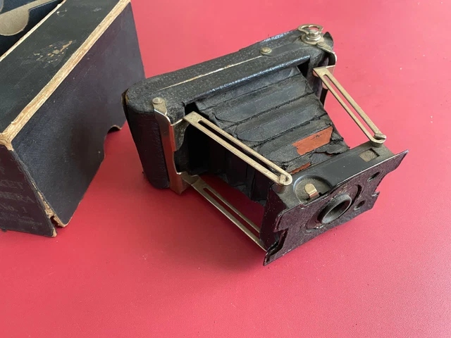 Appareil Photo Ancien DEMARIA LAPIERRE TELKA XX – Objectif 1:4,5 F=110 – Avec étui