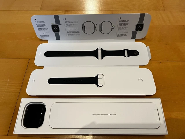 Apple Watch Series 7 45mm mit Sportarmband - Mitternacht (GPS + Cellular)