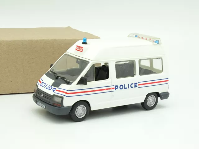 Norev SB 1/43 - Renault Trafic Police 1989
