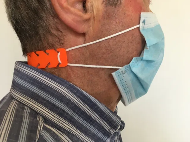 Salva orecchie cinturino supporto adattatore per elastico salvaorecchie