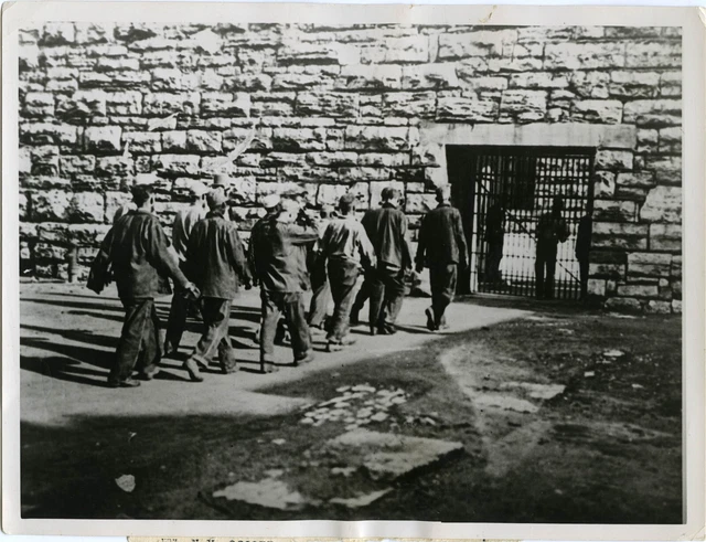 Photo Ancienne Tirage Original Willy Ronis 1945 - Retour Des Prisonniers, Format 24,5 X 18 Cm