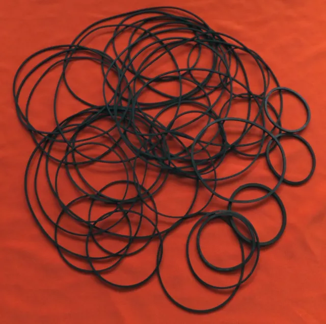 A SET OF 18 Square Section Rubber Drive Belts Walkman /Cassette Decks