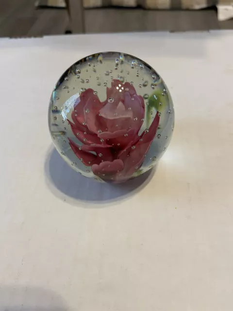 Vintage Art Glass Paper Weight Pink Flower Green Leaves. M 18