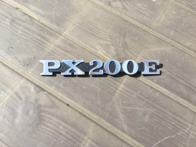 Vespa PX200E panel badge