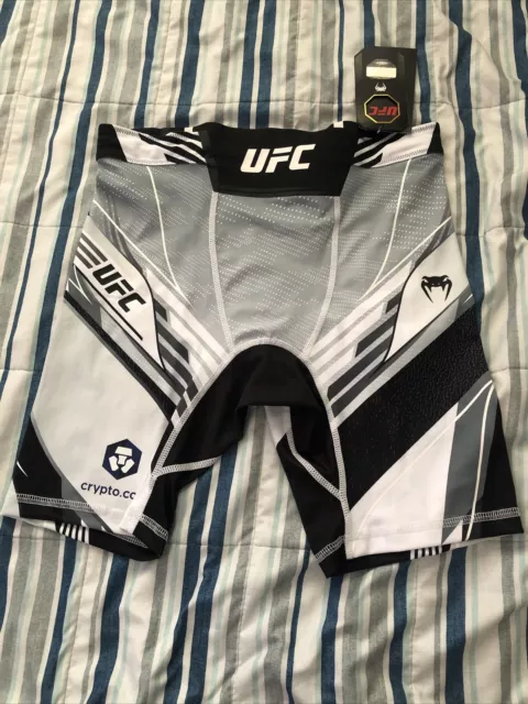 UFC Venum Men’s Authentic Fight Night Vale Tudo Shorts White Size Large