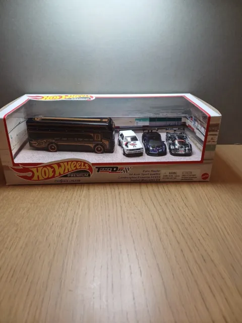 Hot Wheels Real Riders Collector Sets, and Diorama Selection